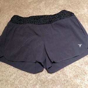 Old Navy active shorts size medium